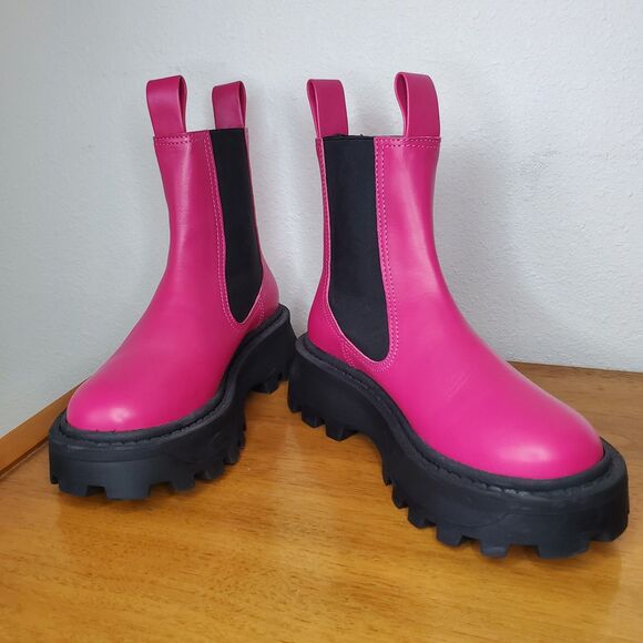 SIMON MILLER Pink Scrambler Boots Pull On Leather Combat Goring Lug Sole SZ 5/35 - Picture 1 of 11